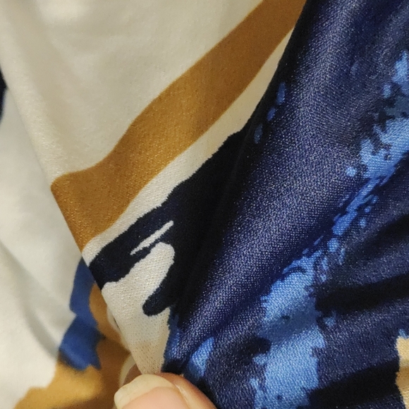 Baloon sleeve Ruffle crop top (fixed price ) - Picture 6 of 7